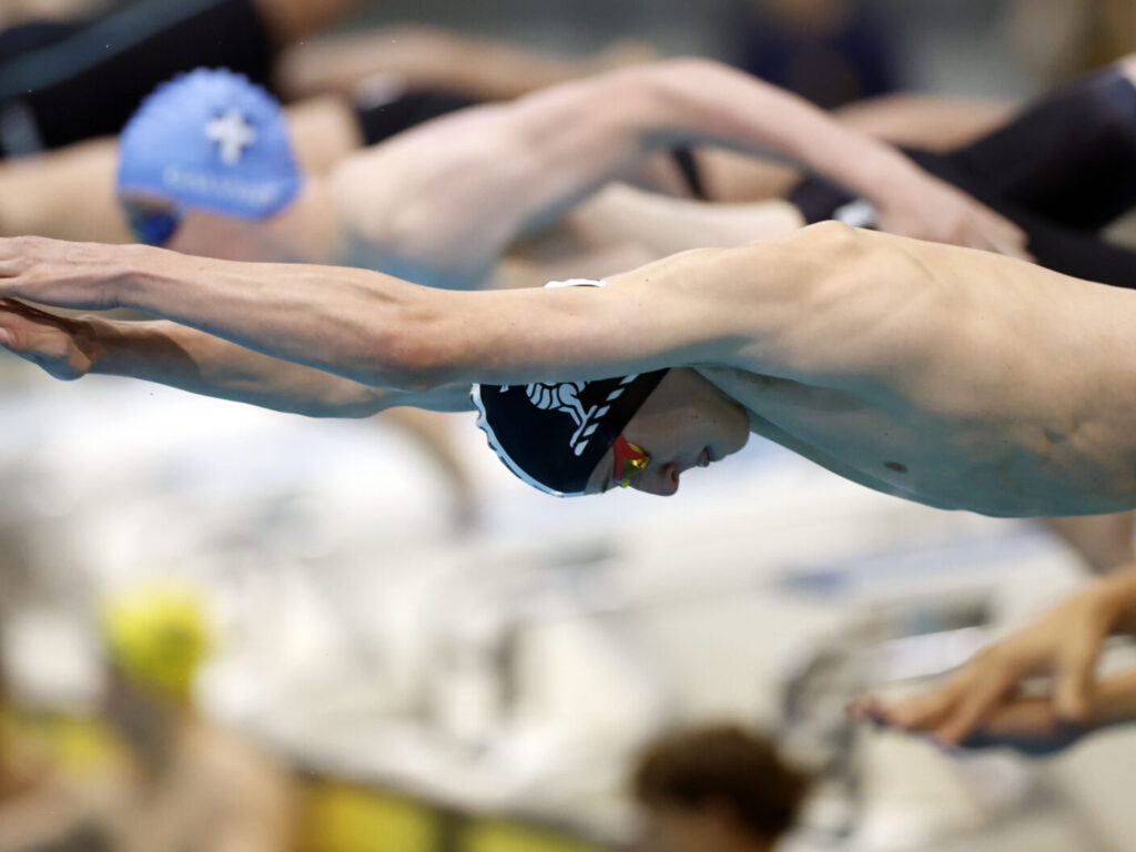 College swimmers set to make AAGPS waves