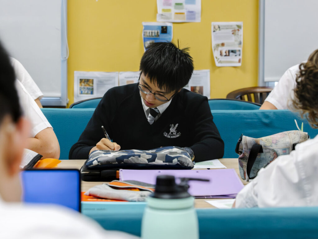 Extension subjects stretch and extend performance